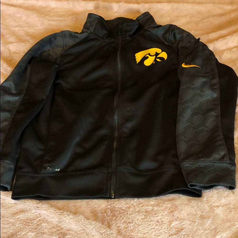 Boys M Nike Hawkeye zip up jacket